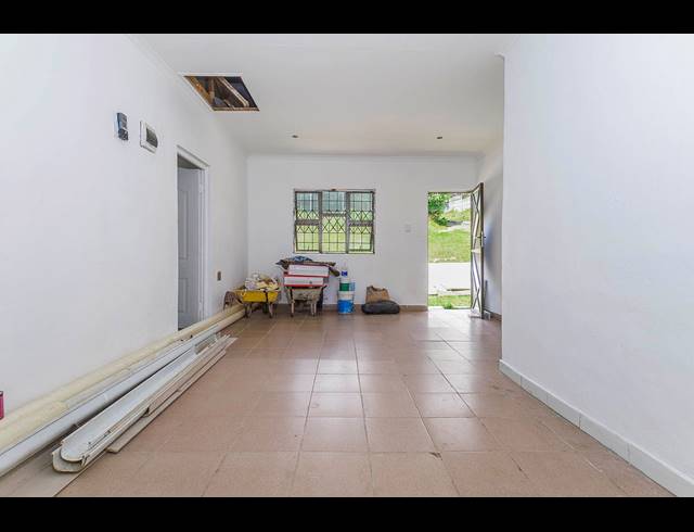 6 BEDROOM HOUSE FOR SALE IN WESTVILLE